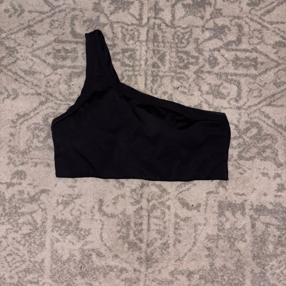Black One-Shoulder Sports Bra